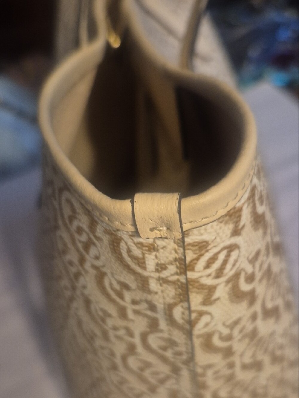 EUC!! Coach Beige & Cream Signature Canvas Tote - Picture 11 of 11